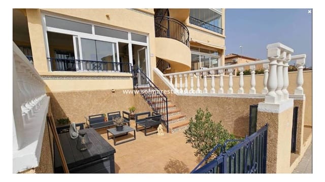 2 slaapkamer Appartement te koop in Punta Prima, Orihuela met zwembad - € 150.000 (Ref: 9510129)