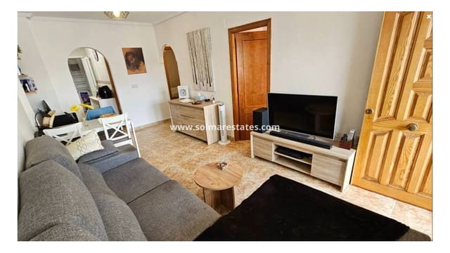 2 slaapkamer Appartement te koop in Punta Prima, Orihuela met zwembad - € 150.000 (Ref: 9510129)