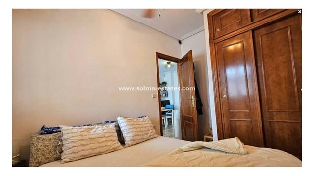 2 slaapkamer Appartement te koop in Punta Prima, Orihuela met zwembad - € 150.000 (Ref: 9510129)