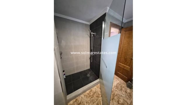 2 Zimmer Apartment zu verkaufen in Punta Prima, Orihuela mit Pool - 139.000 € (Ref: 9516343)