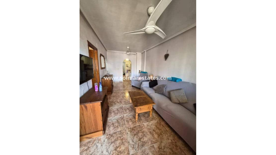 2 Zimmer Apartment zu verkaufen in Orihuela Costa mit Pool - 139.000 € (Ref: 9516343)