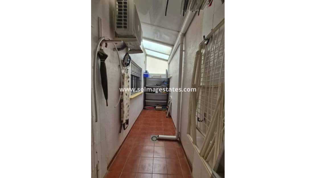 2 Zimmer Apartment zu verkaufen in Orihuela Costa mit Pool - 139.000 € (Ref: 9516343)