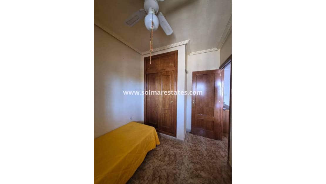 2 Zimmer Apartment zu verkaufen in Orihuela Costa mit Pool - 139.000 € (Ref: 9516343)