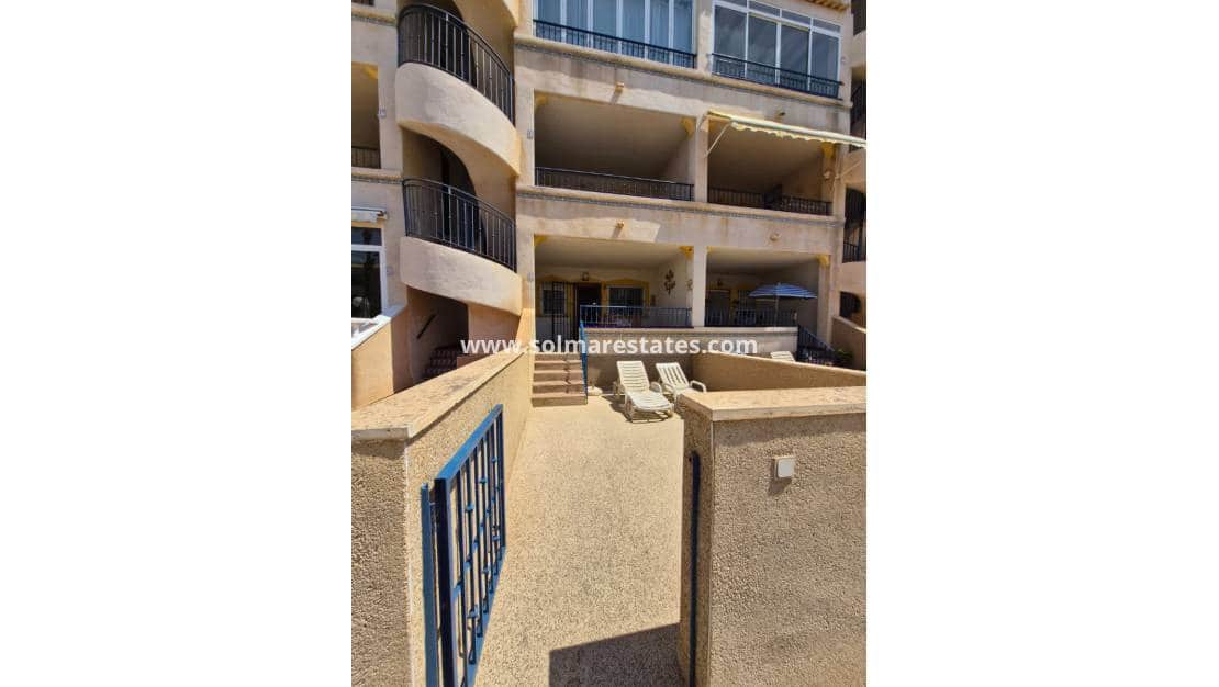 2 Zimmer Apartment zu verkaufen in Orihuela Costa mit Pool - 139.000 € (Ref: 9516343)