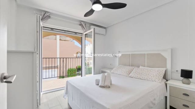 3 Zimmer Haus zu verkaufen in Playa Flamenca, Orihuela mit Pool - 285.000 € (Ref: 9517971)