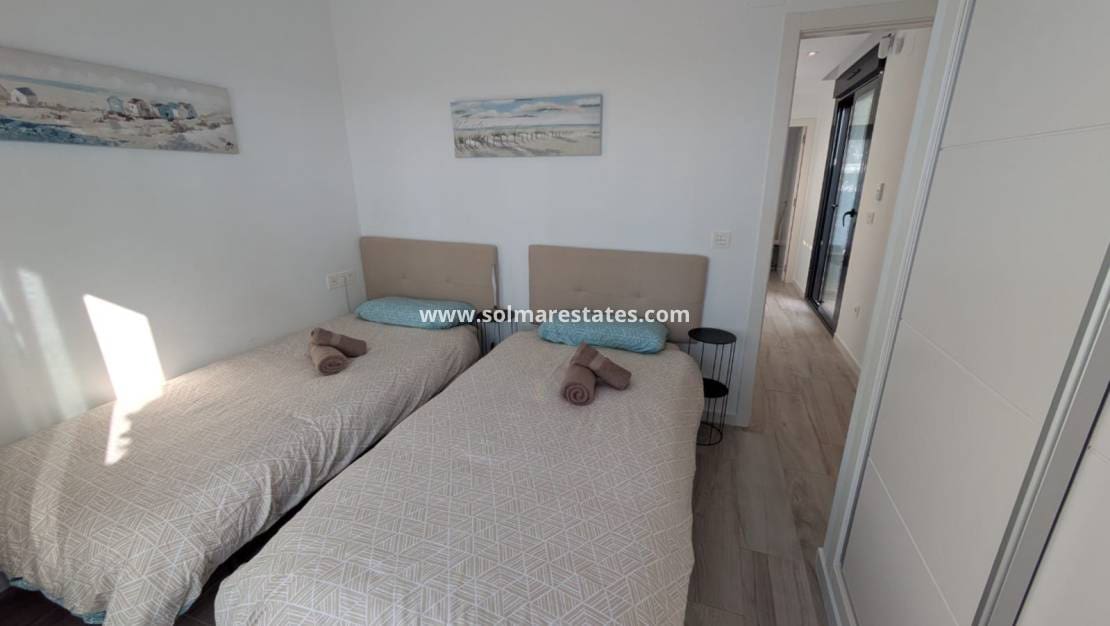 3 Zimmer Villa zu verkaufen in Cabo Roig mit Pool - 450.000 € (Ref: 9521777)