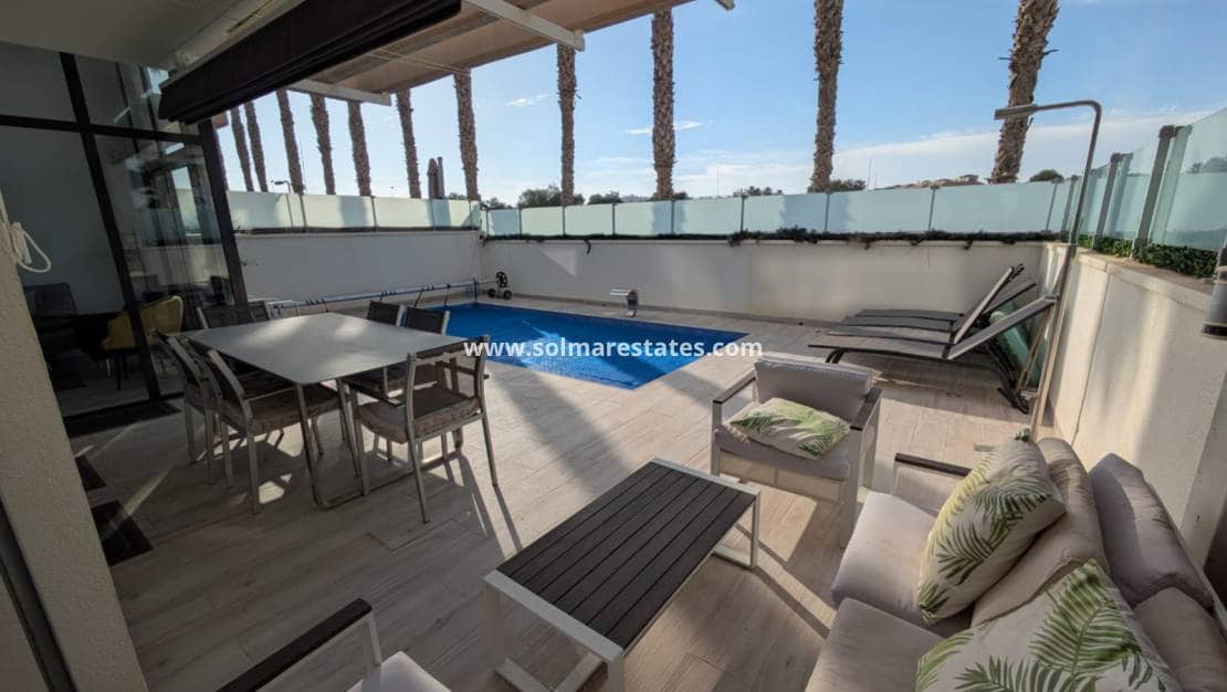 3 Zimmer Villa zu verkaufen in Cabo Roig mit Pool - 450.000 € (Ref: 9521777)