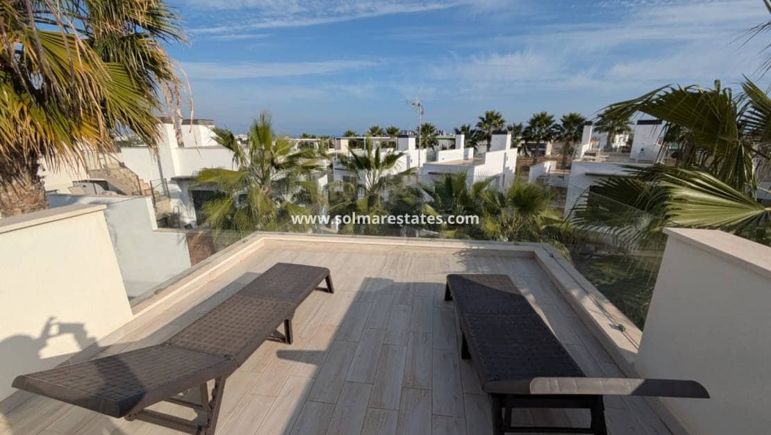 3 Zimmer Villa zu verkaufen in Cabo Roig mit Pool - 450.000 € (Ref: 9521777)