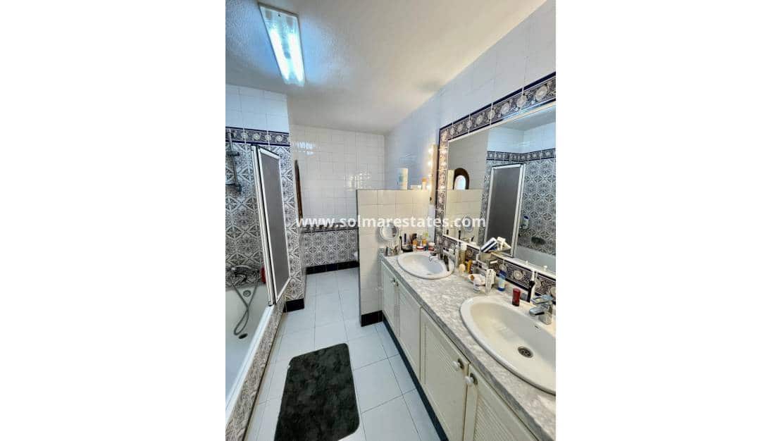 3 chambre Villa/Maison à vendre à Villamartin - 675 000 € (Ref: 9528782)