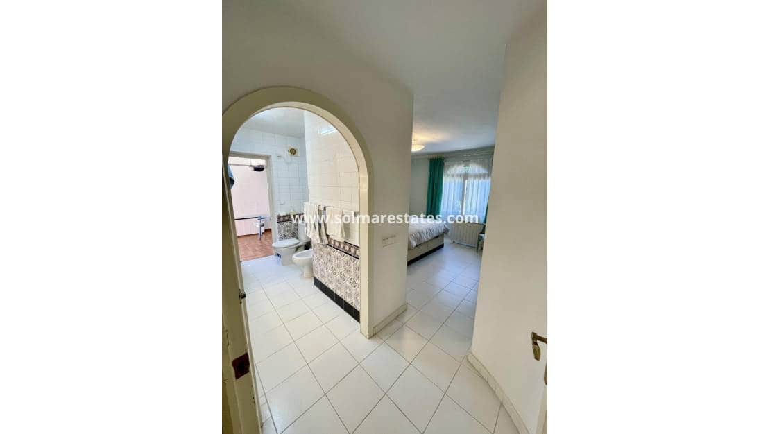 3 chambre Villa/Maison à vendre à Villamartin - 675 000 € (Ref: 9528782)