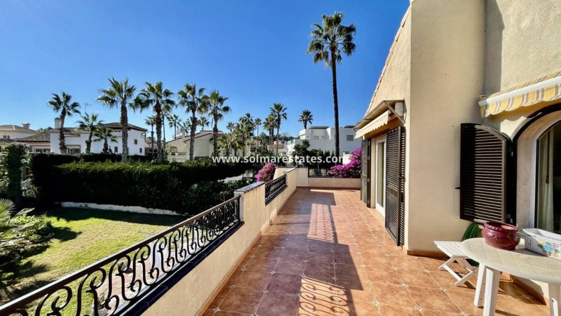 3 chambre Villa/Maison à vendre à Villamartin - 675 000 € (Ref: 9528782)