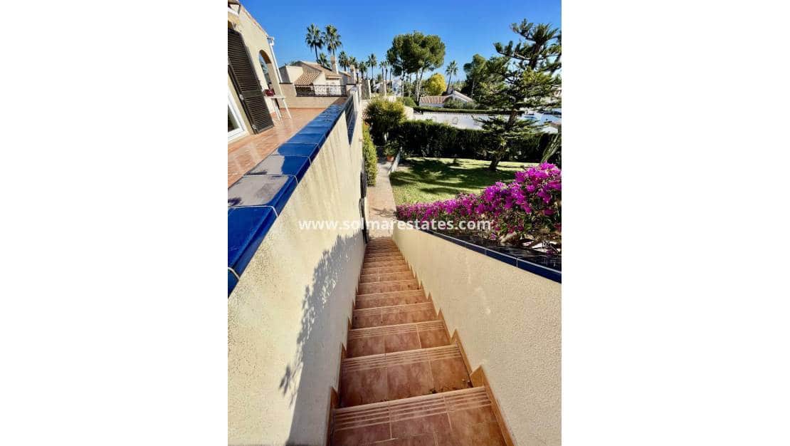 3 chambre Villa/Maison à vendre à Villamartin - 675 000 € (Ref: 9528782)