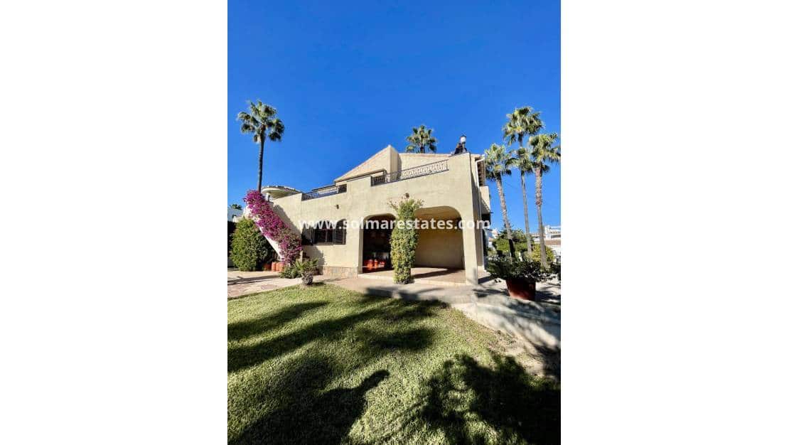 3 chambre Villa/Maison à vendre à Villamartin - 675 000 € (Ref: 9528782)