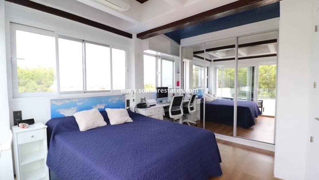 3 soverom Villa til salgs i Campoamor med svømmebasseng - € 430 000 (Ref: 9532191)