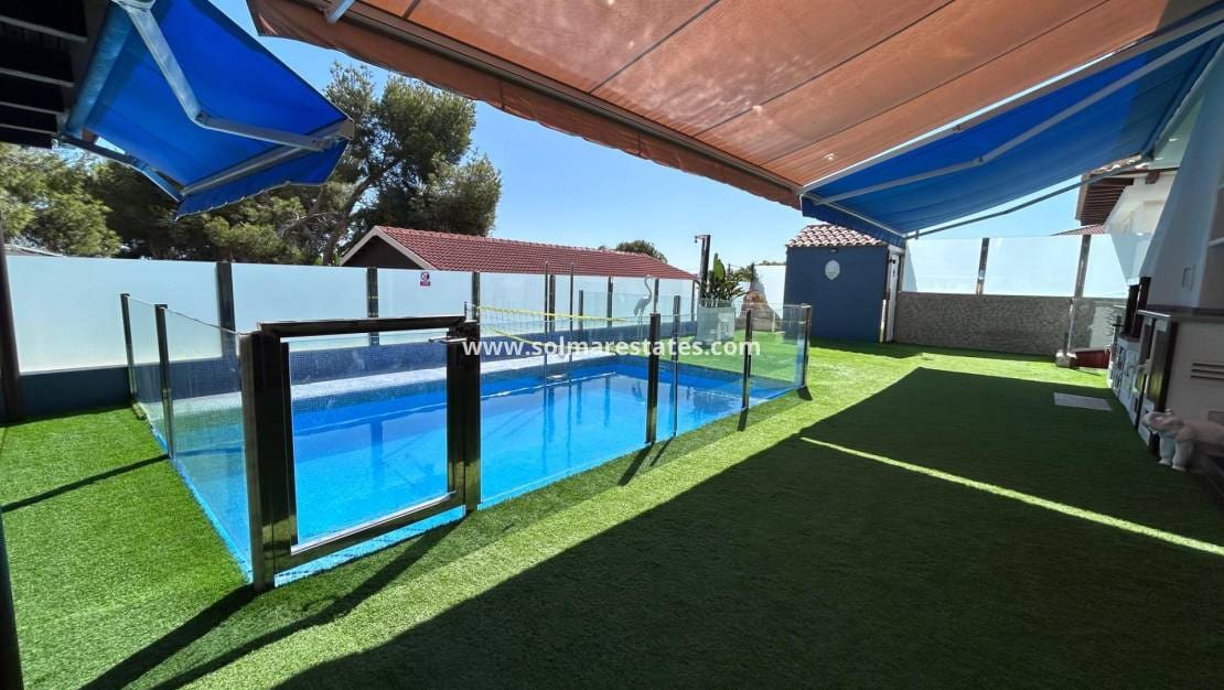 3 soverom Villa til salgs i Campoamor med svømmebasseng - € 430 000 (Ref: 9532191)