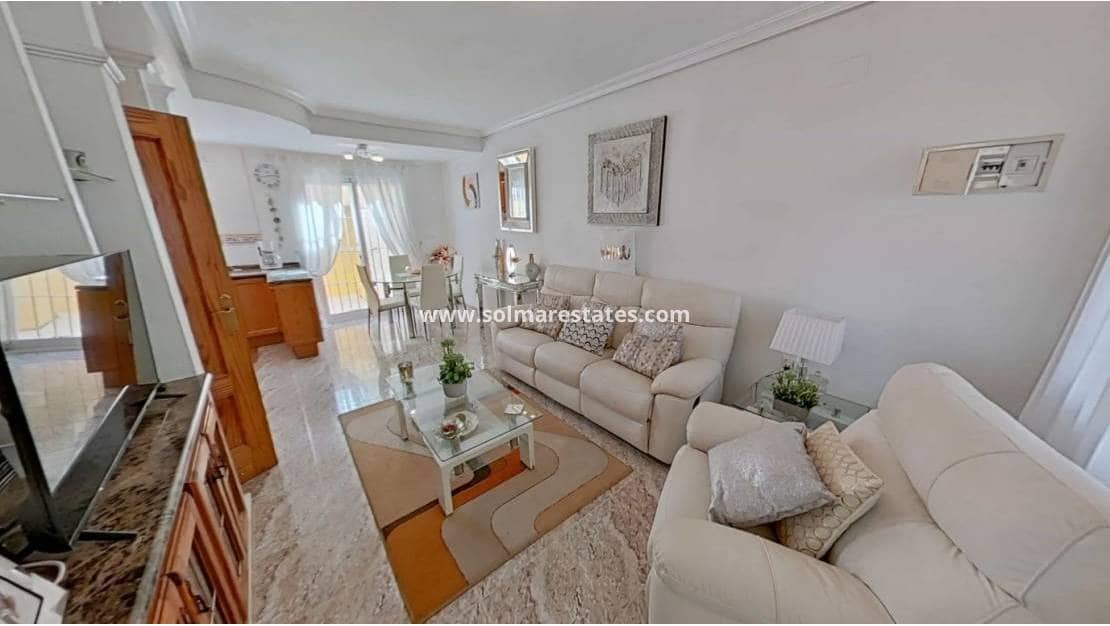 Pareado de 2 habitaciones en Cabo Roig en venta con piscina - 225.000 € (Ref: 9538890)
