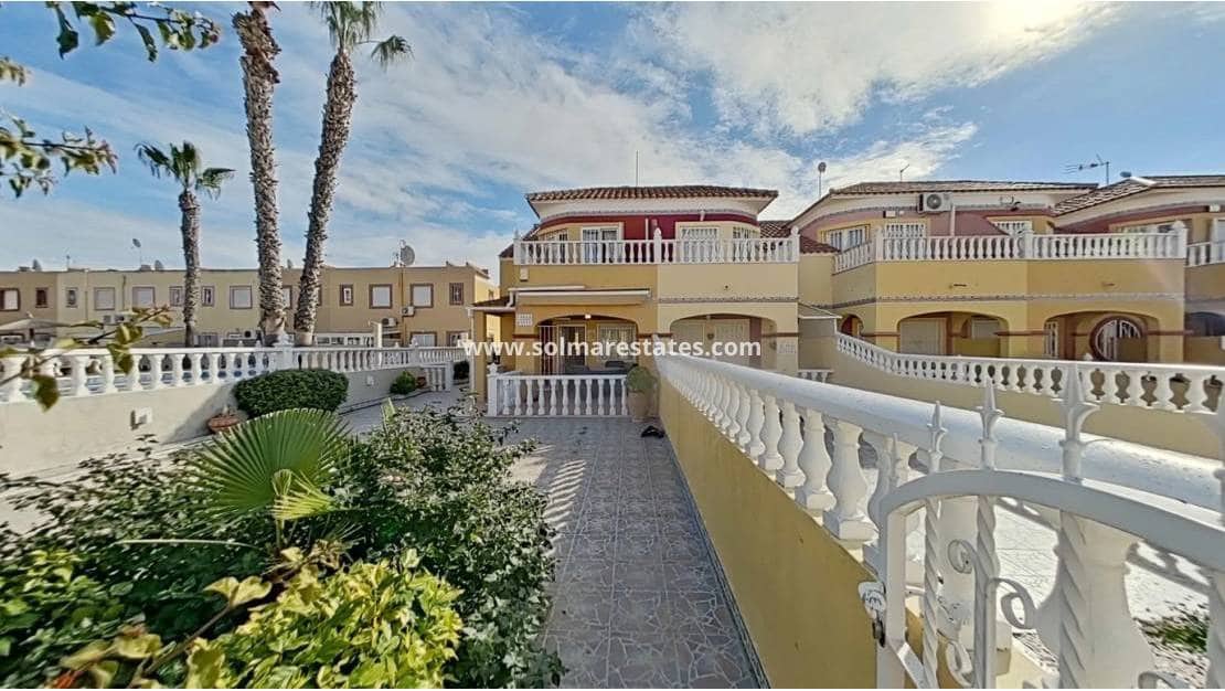 Pareado de 2 habitaciones en Cabo Roig en venta con piscina - 225.000 € (Ref: 9538890)