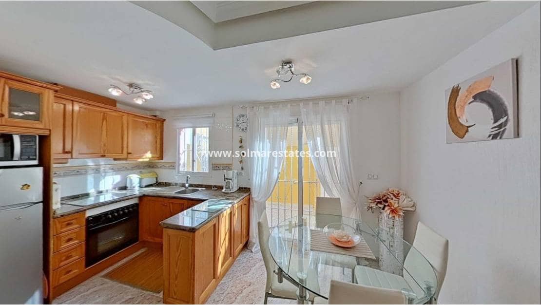 Pareado de 2 habitaciones en Cabo Roig en venta con piscina - 225.000 € (Ref: 9538890)