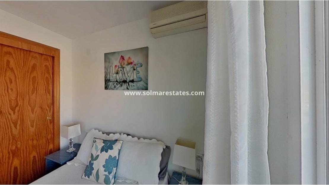 Pareado de 2 habitaciones en Cabo Roig en venta con piscina - 225.000 € (Ref: 9538890)