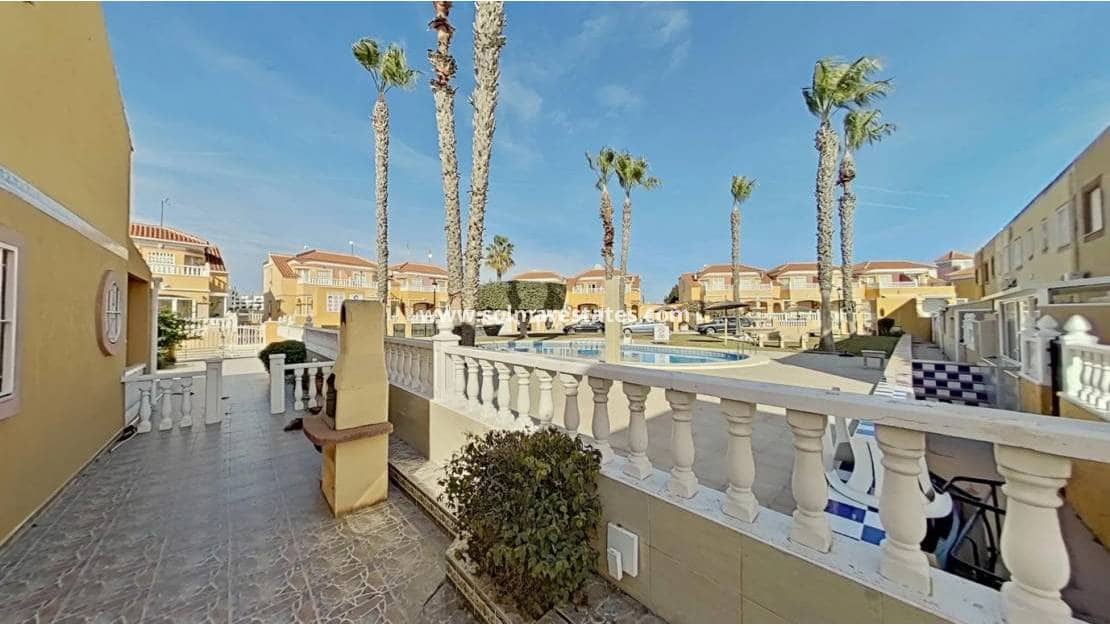 Pareado de 2 habitaciones en Cabo Roig en venta con piscina - 225.000 € (Ref: 9538890)