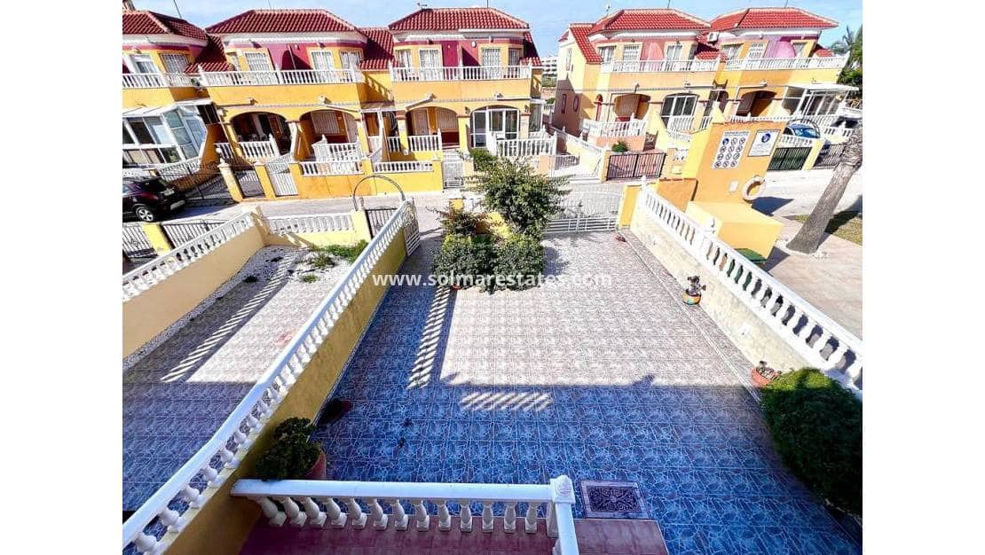 Pareado de 2 habitaciones en Cabo Roig en venta con piscina - 225.000 € (Ref: 9538890)