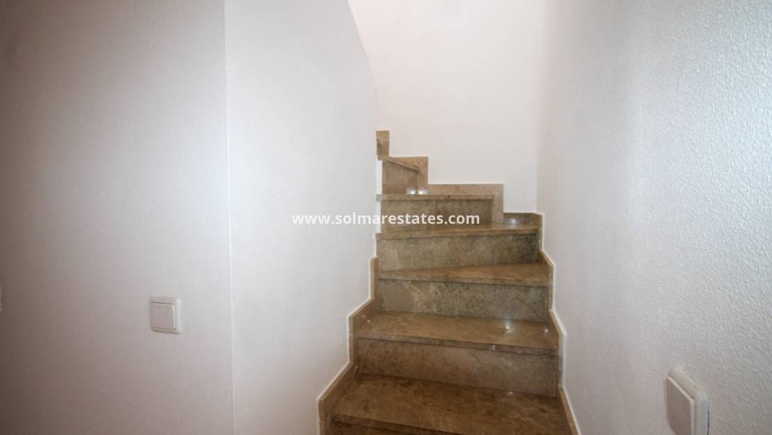 Apartamento de 3 habitaciones en Villamartin en venta con piscina - 175.000 € (Ref: 9544023)