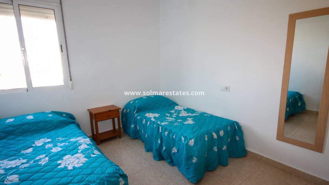 Apartamento de 3 habitaciones en Villamartin en venta con piscina - 175.000 € (Ref: 9544023)