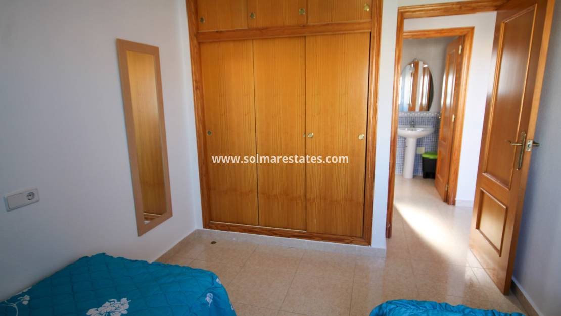 Apartamento de 3 habitaciones en Villamartin en venta con piscina - 175.000 € (Ref: 9544023)