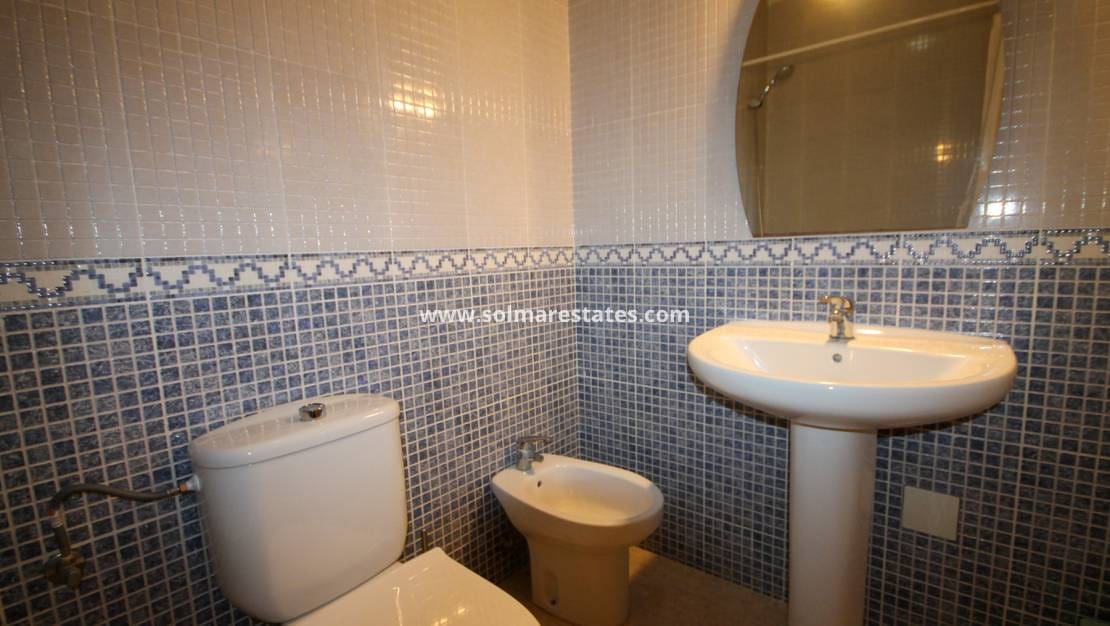 Apartamento de 3 habitaciones en Villamartin en venta con piscina - 175.000 € (Ref: 9544023)