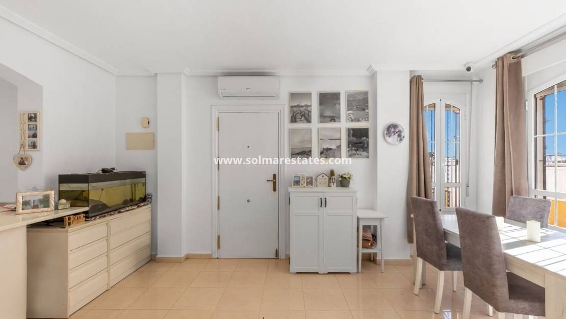 2 chambre Maison de Ville à vendre à Cabo Roig avec piscine - 255 000 € (Ref: 9544473)