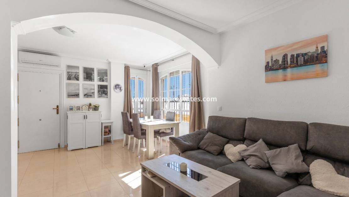 2 chambre Maison de Ville à vendre à Cabo Roig avec piscine - 255 000 € (Ref: 9544473)