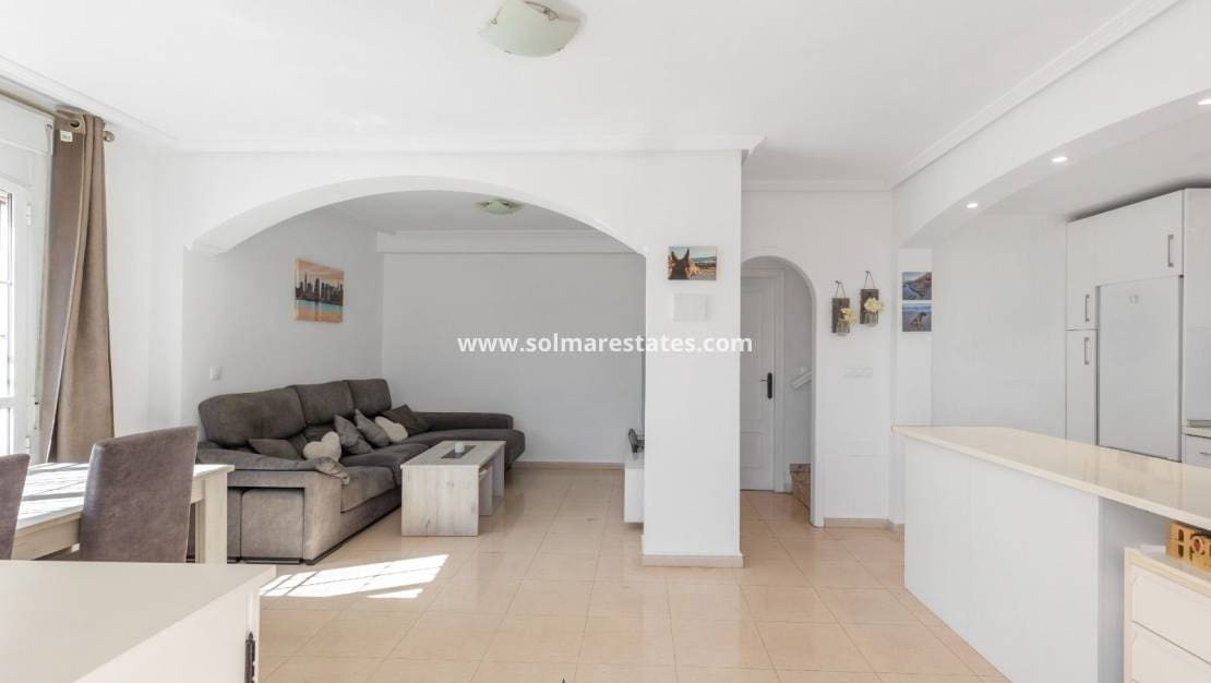 2 chambre Maison de Ville à vendre à Cabo Roig avec piscine - 255 000 € (Ref: 9544473)