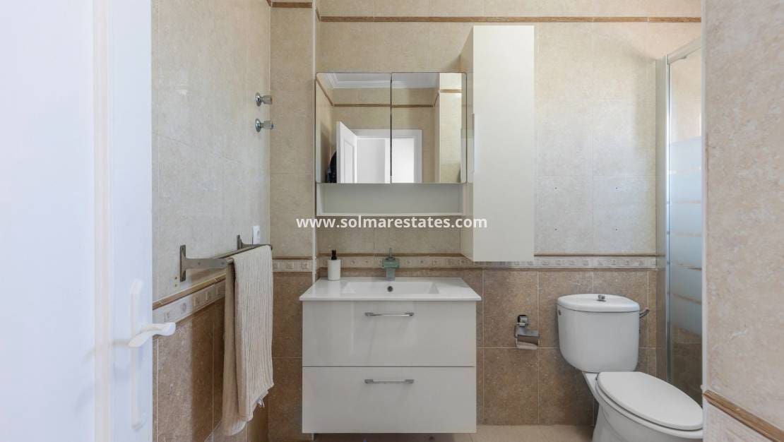 2 chambre Maison de Ville à vendre à Cabo Roig avec piscine - 255 000 € (Ref: 9544473)