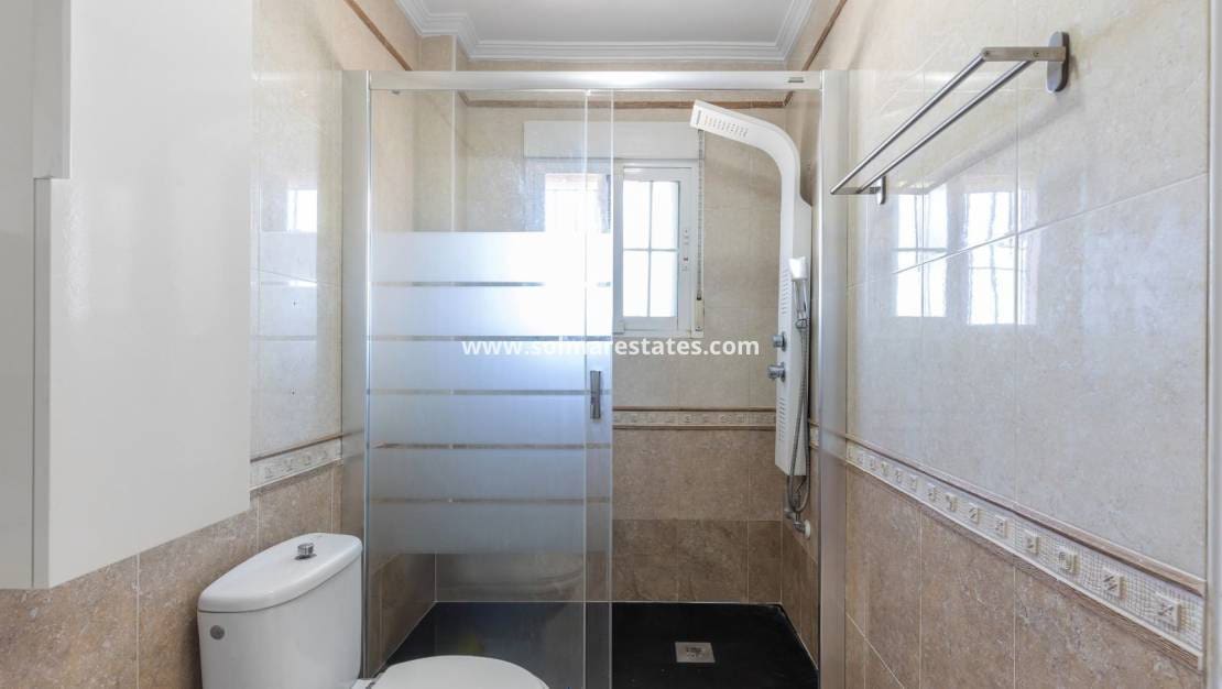 2 chambre Maison de Ville à vendre à Cabo Roig avec piscine - 255 000 € (Ref: 9544473)