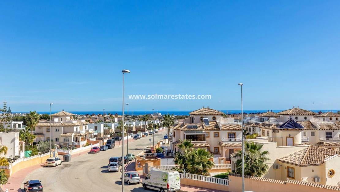 2 chambre Maison de Ville à vendre à Cabo Roig avec piscine - 255 000 € (Ref: 9544473)