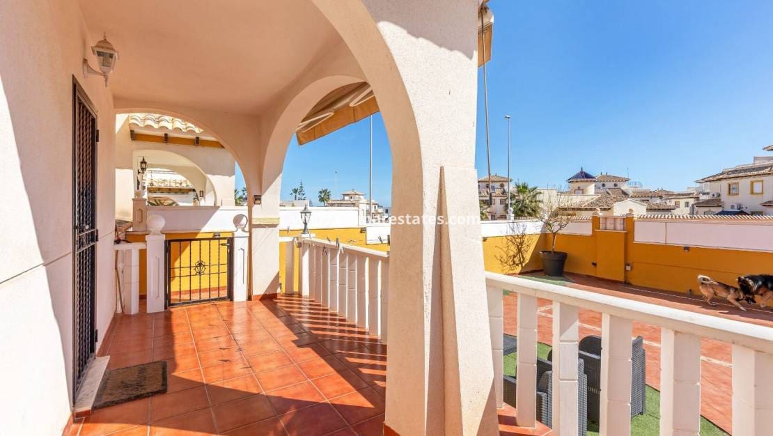 2 chambre Maison de Ville à vendre à Cabo Roig avec piscine - 255 000 € (Ref: 9544473)