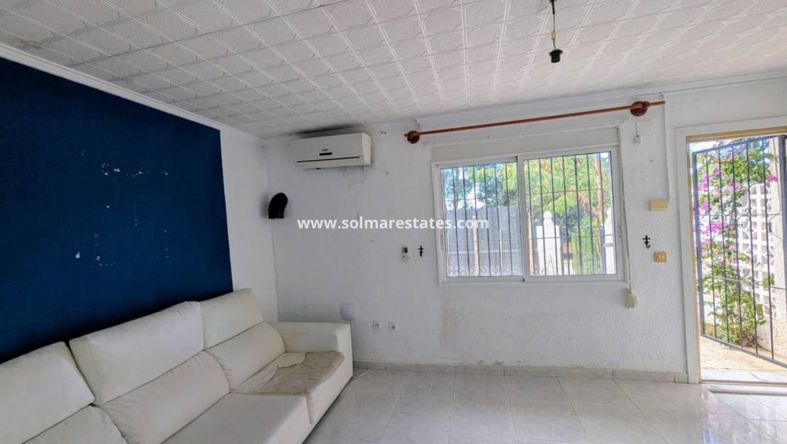 2 chambre Bungalow à vendre à Guardamar del Segura - 93 999 € (Ref: 9548849)