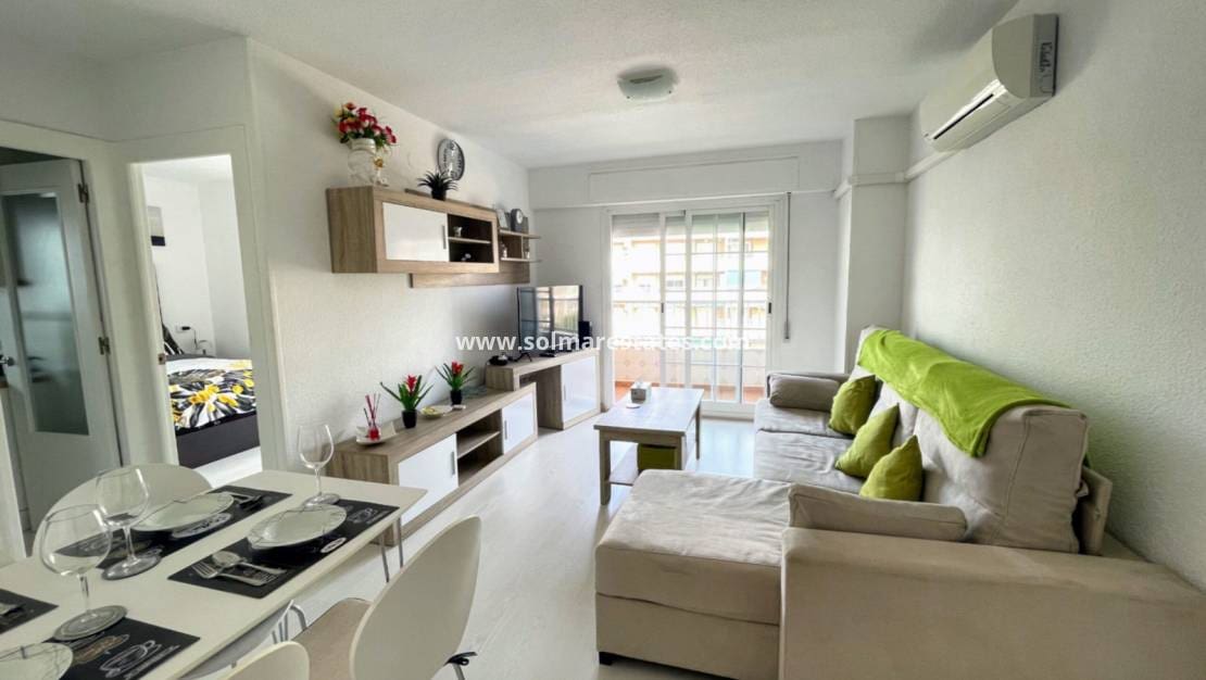 2 soverom Leilighet til salgs i Punta Prima med svømmebasseng - € 185 000 (Ref: 9548850)