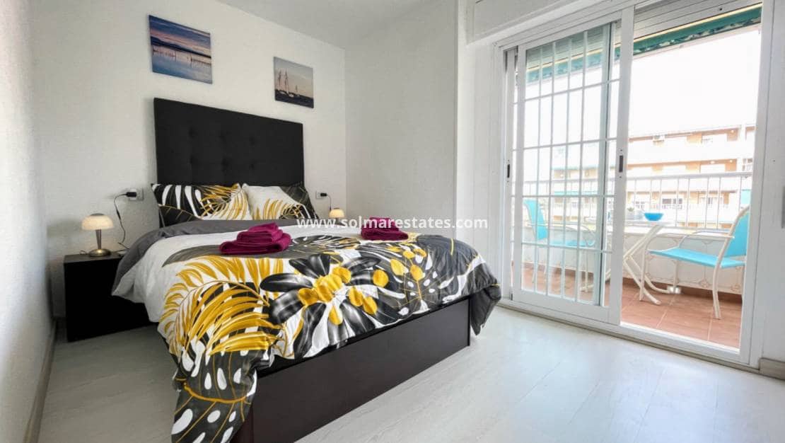 2 soverom Leilighet til salgs i Punta Prima med svømmebasseng - € 185 000 (Ref: 9548850)