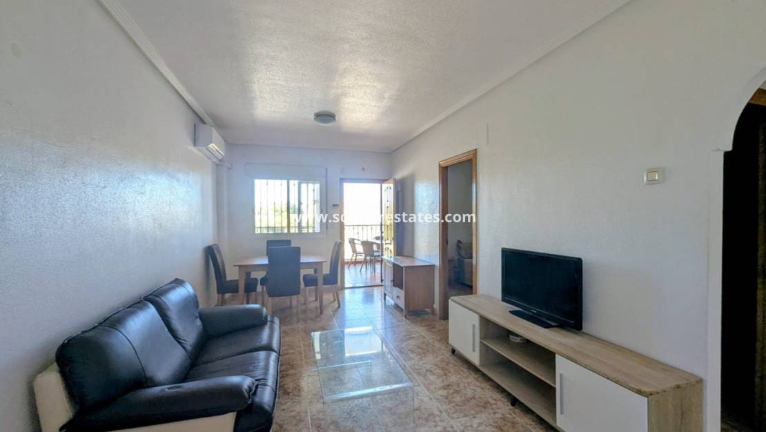 2 chambre Appartement à vendre à Orihuela Costa avec piscine - 140 000 € (Ref: 9548851)