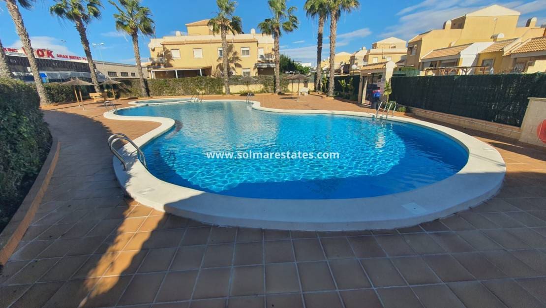 3 quarto Casa em Banda para venda em Ciudad Quesada com piscina - 289 000 € (Ref: 9548853)