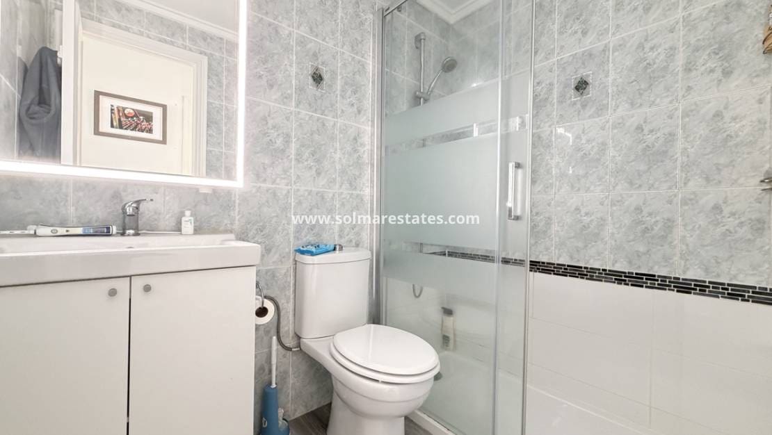 2 sovrum Lägenhet till salu i Villamartin med pool - 159 000 € (Ref: 9549910)