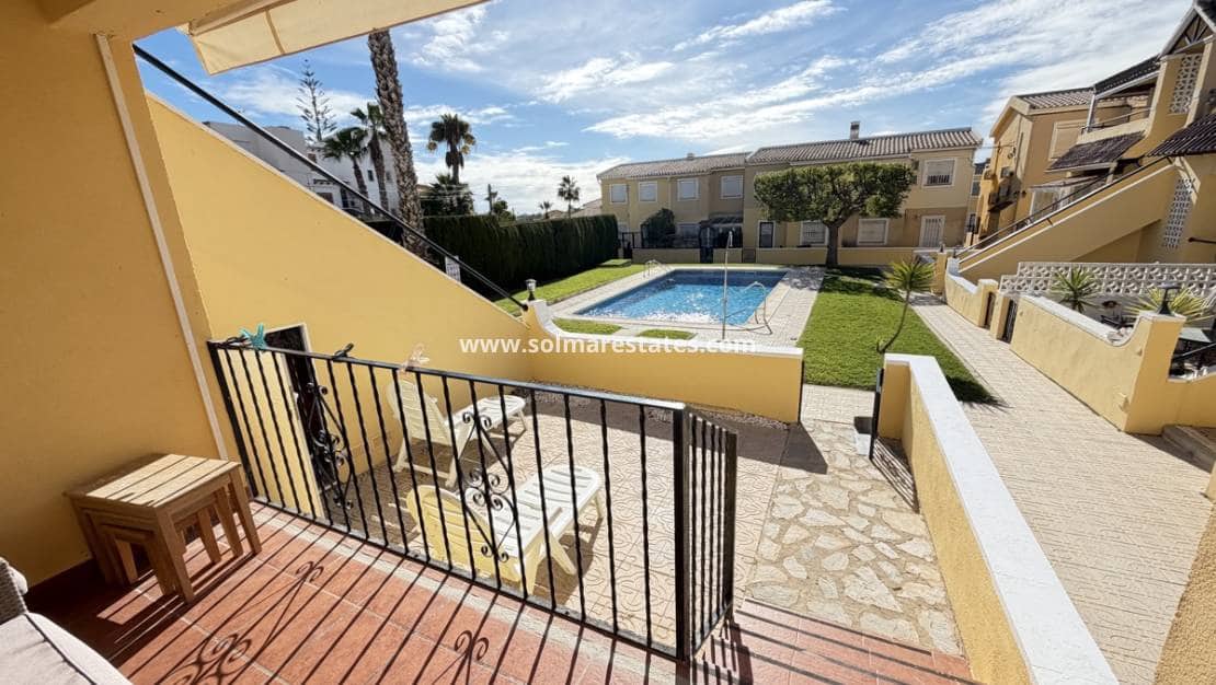 2 sovrum Lägenhet till salu i Villamartin med pool - 159 000 € (Ref: 9549910)