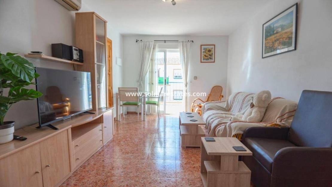 2 soverom Leilighet til salgs i Los Altos med svømmebasseng - € 149 900 (Ref: 9552262)