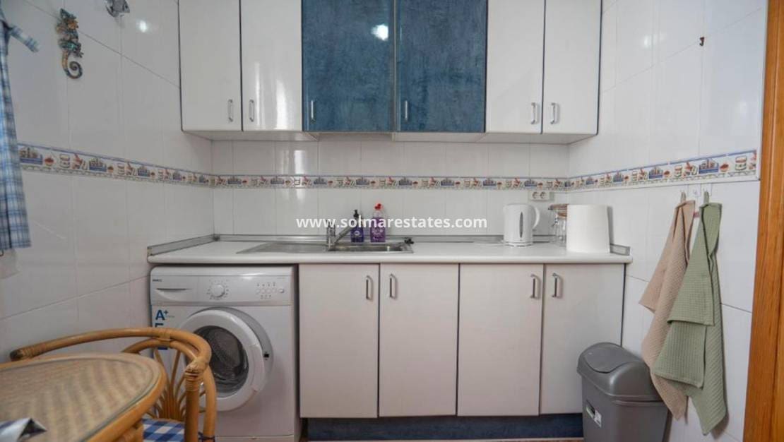 2 soverom Leilighet til salgs i Los Altos med svømmebasseng - € 149 900 (Ref: 9552262)