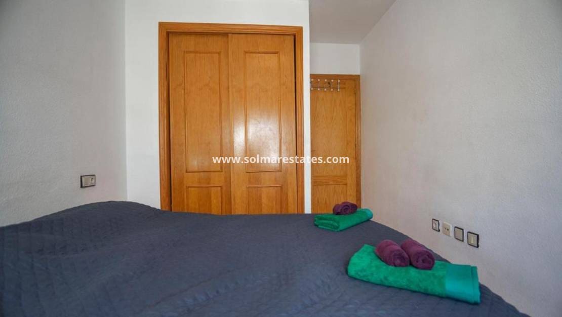 2 soverom Leilighet til salgs i Los Altos med svømmebasseng - € 149 900 (Ref: 9552262)