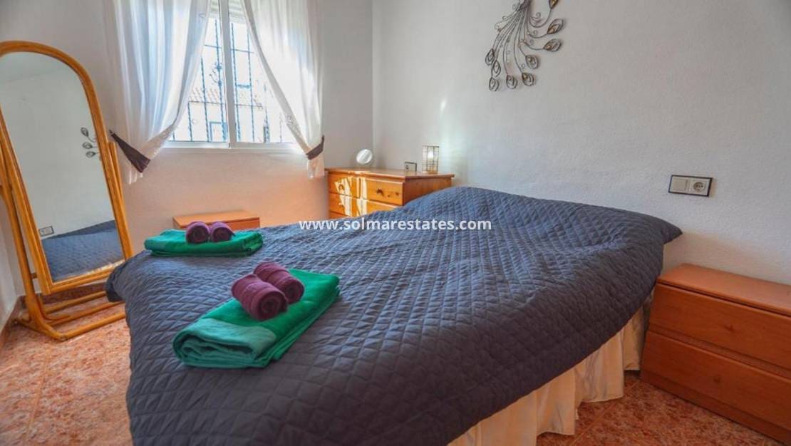 2 soverom Leilighet til salgs i Los Altos med svømmebasseng - € 149 900 (Ref: 9552262)