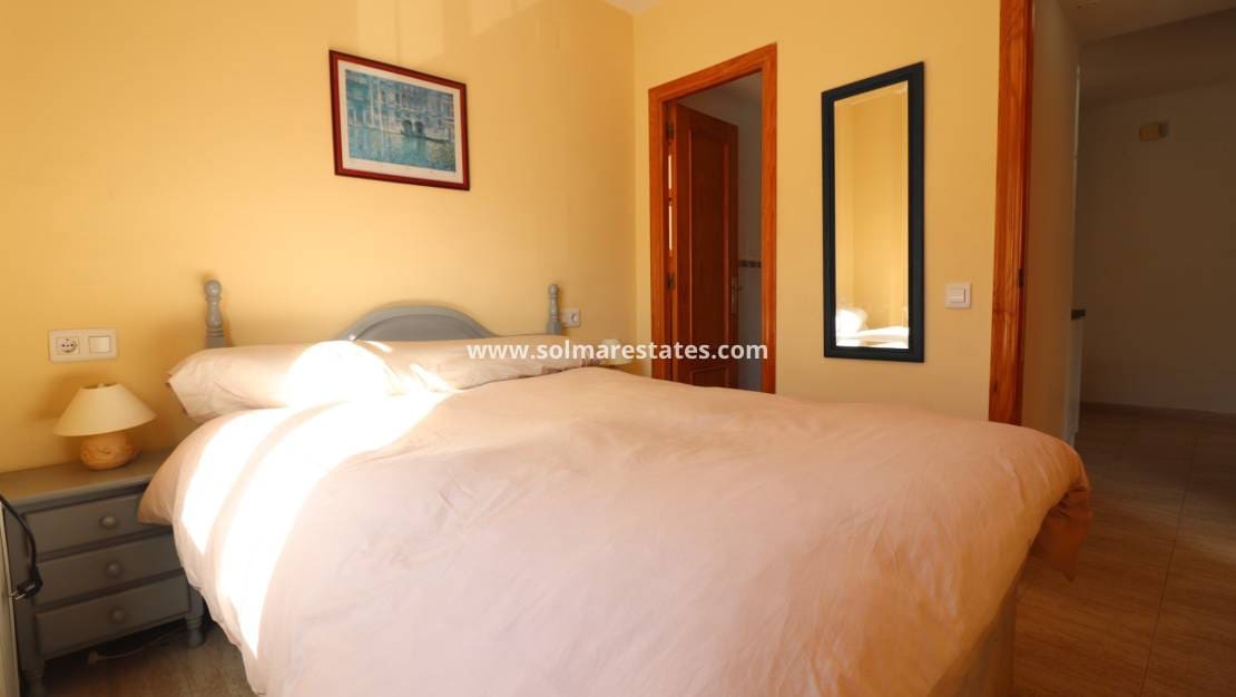 2 makuuhuone Huoneisto myytävänä paikassa San Luis mukana uima-altaan - 119 950 € (Ref: 9553134)