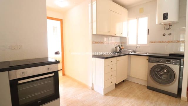 2 makuuhuone Huoneisto myytävänä paikassa San Luis, Torrevieja mukana uima-altaan - 119 950 € (Ref: 9553134)