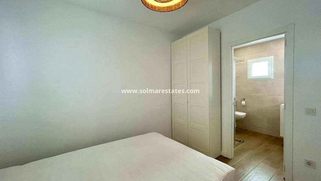 Apartamento de 1 habitación en Villamartin en venta - 89.950 € (Ref: 9553138)